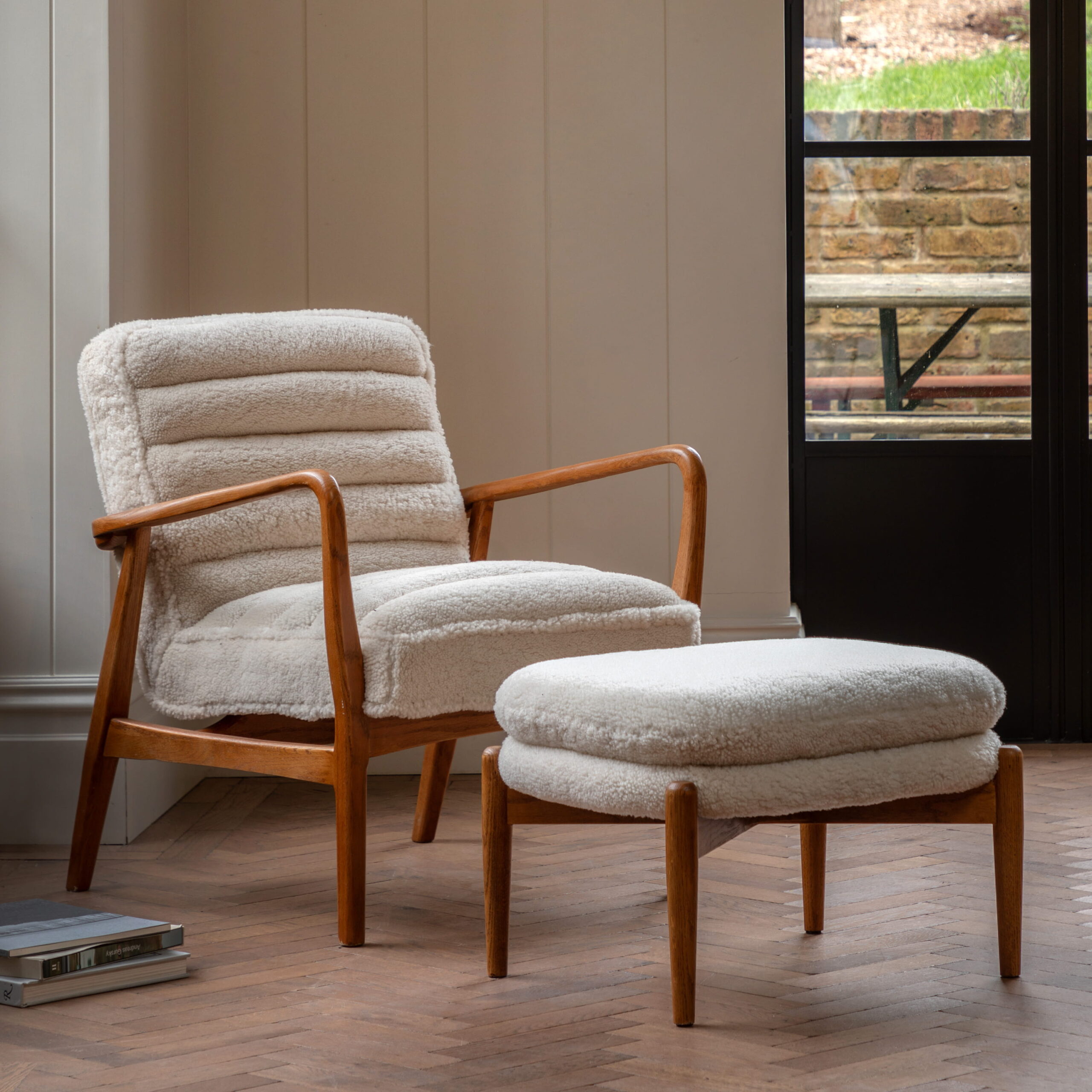 Camden Cream Sheepskin Armchair - Image 4