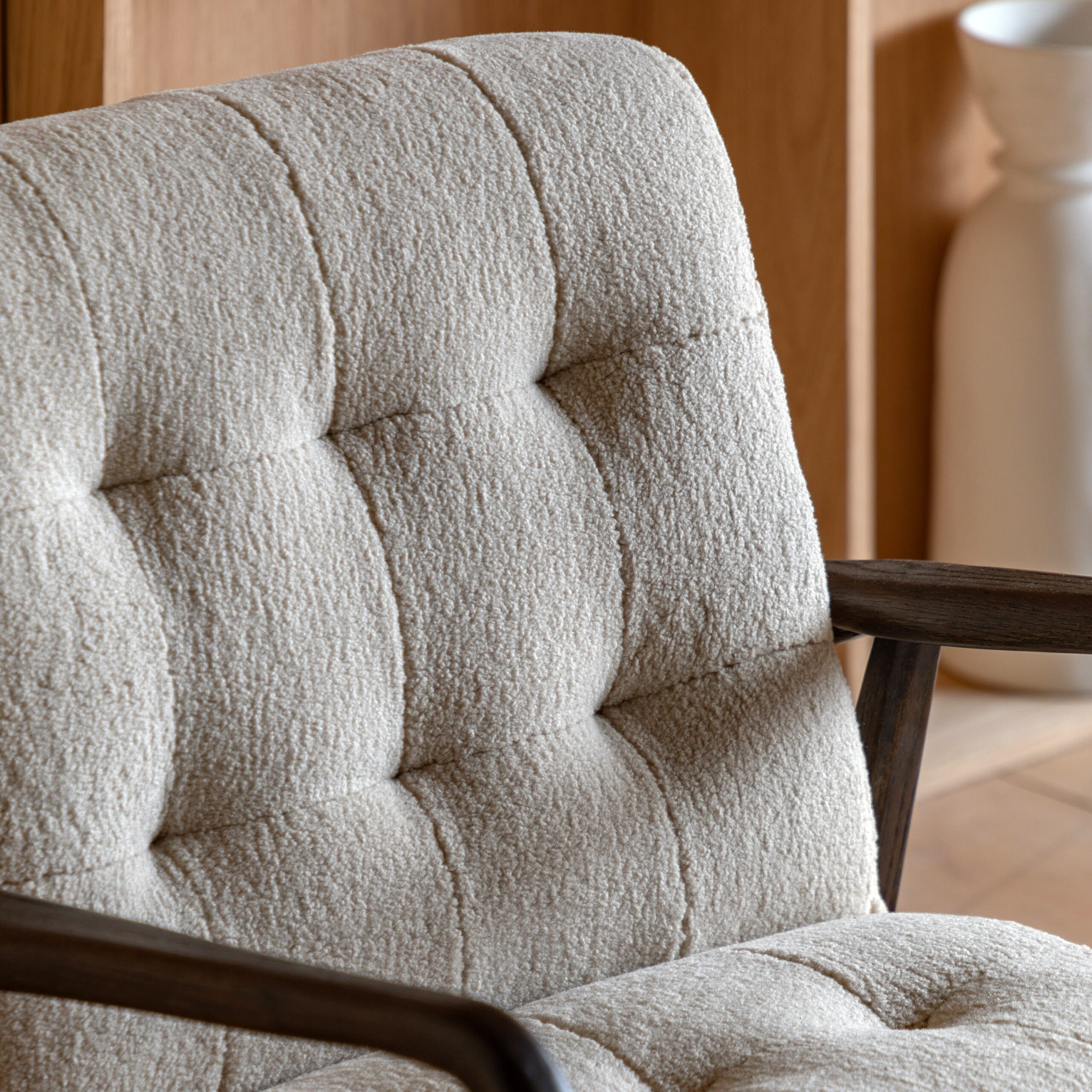 Hoxton Cream Sheepskin Armchair - Image 4
