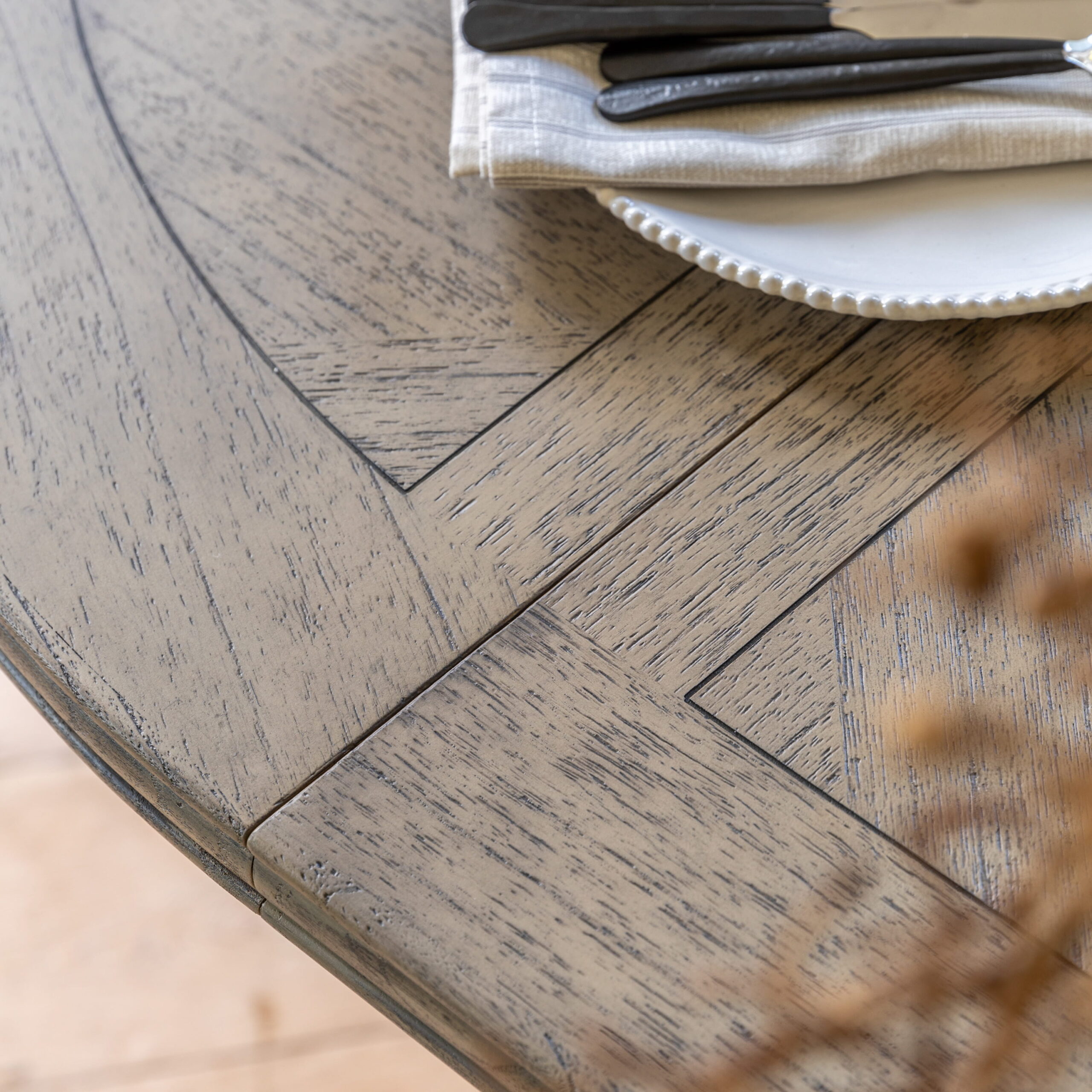 Provence Round Extending Dining Table - Image 2