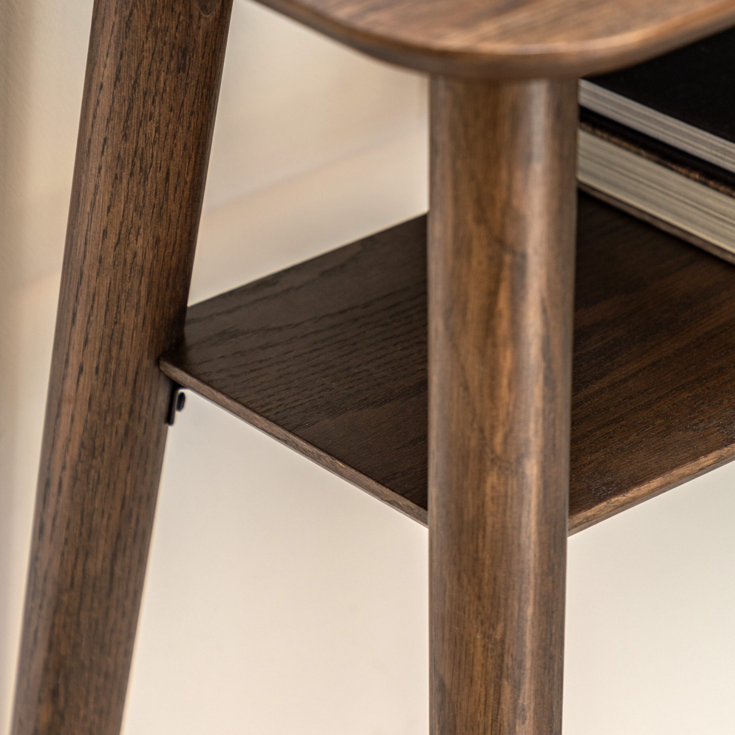 Lindale Console Table Smoked - Image 2