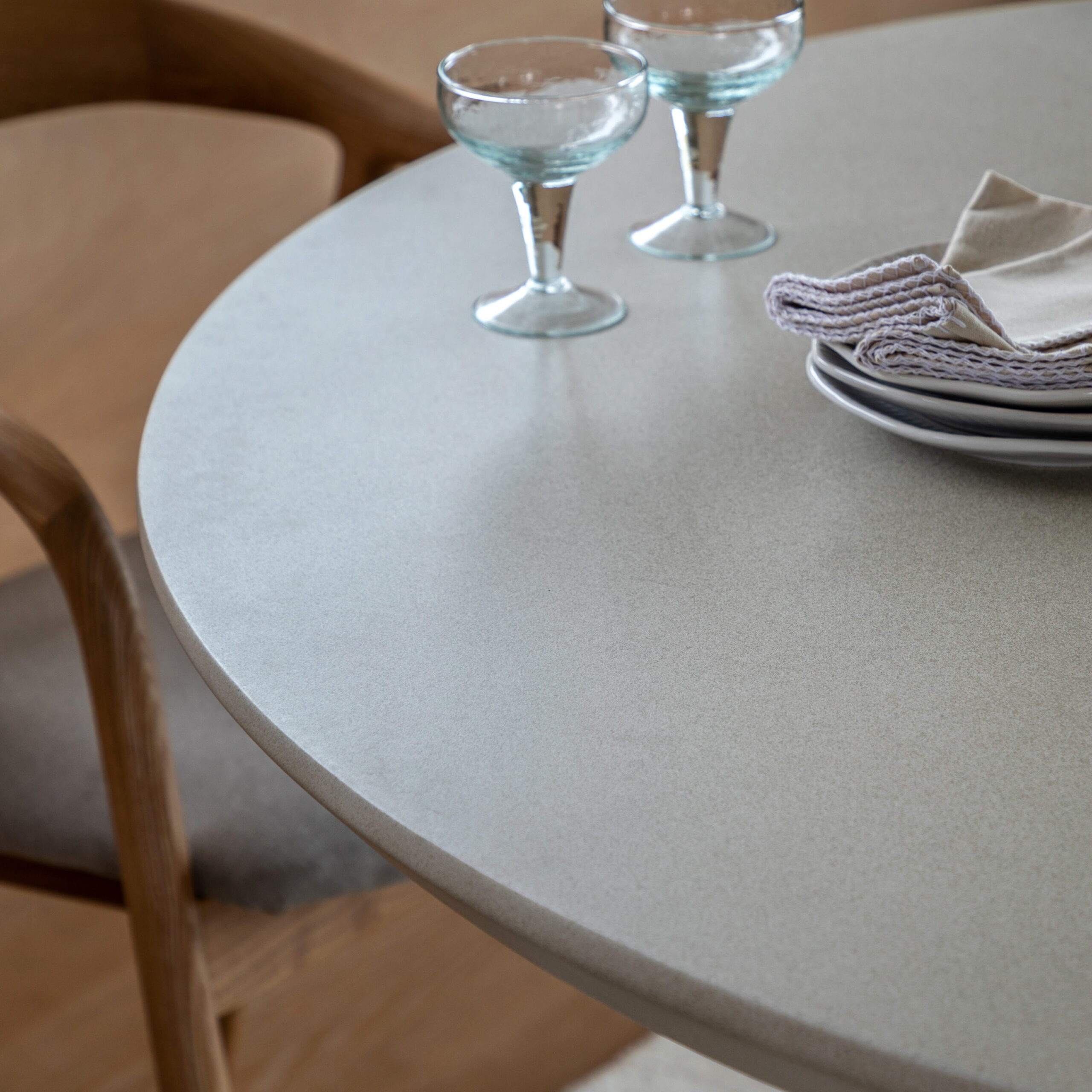 Avola Round Dining Table Linen - Image 2