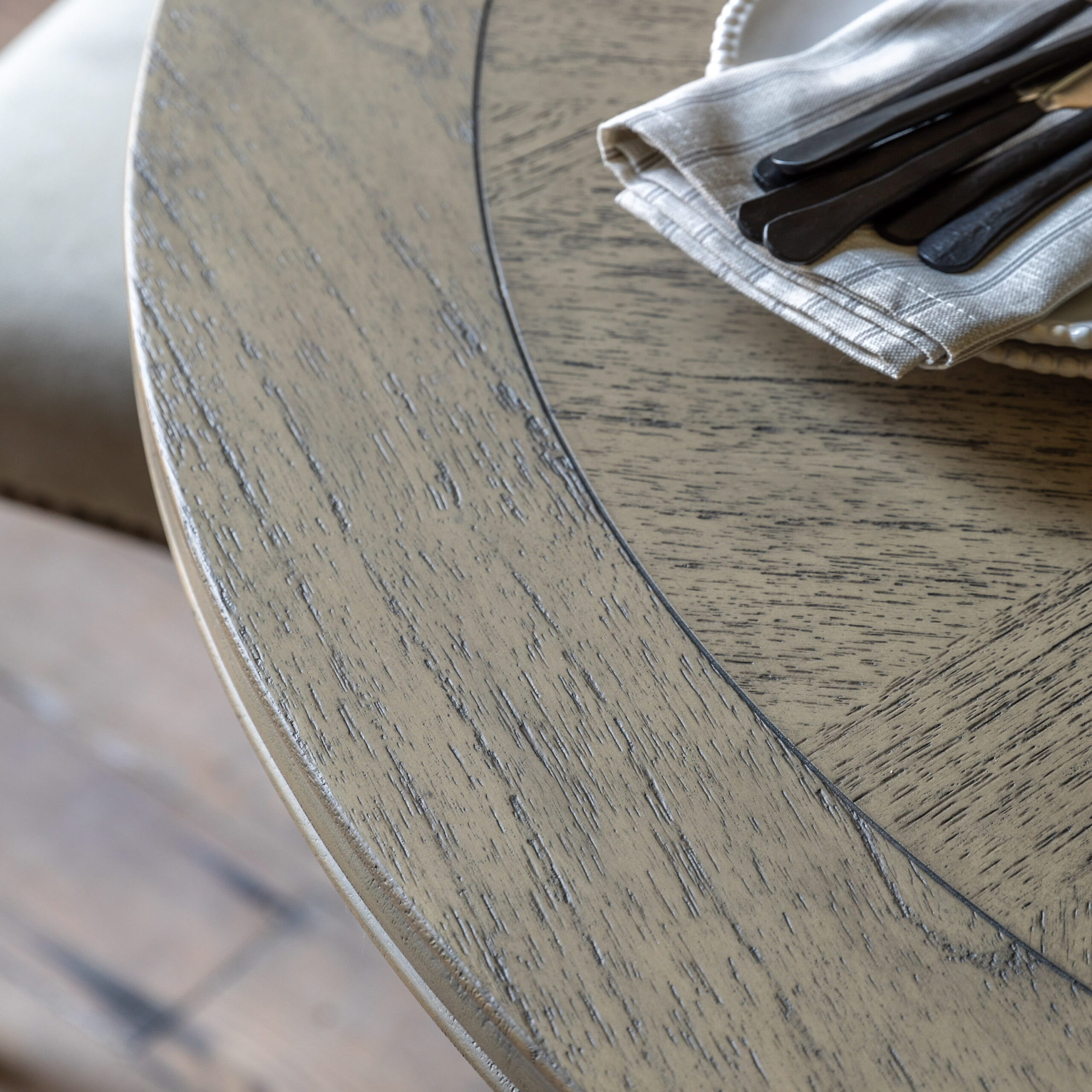 Provence Round Dining Table - Image 3