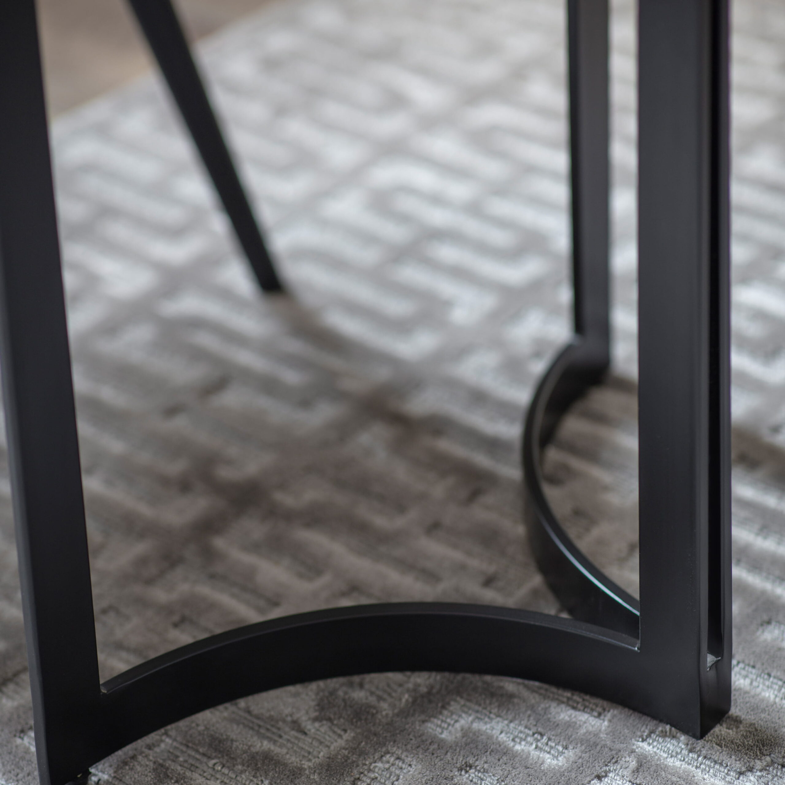 Richmond Dining Table Black - Image 2