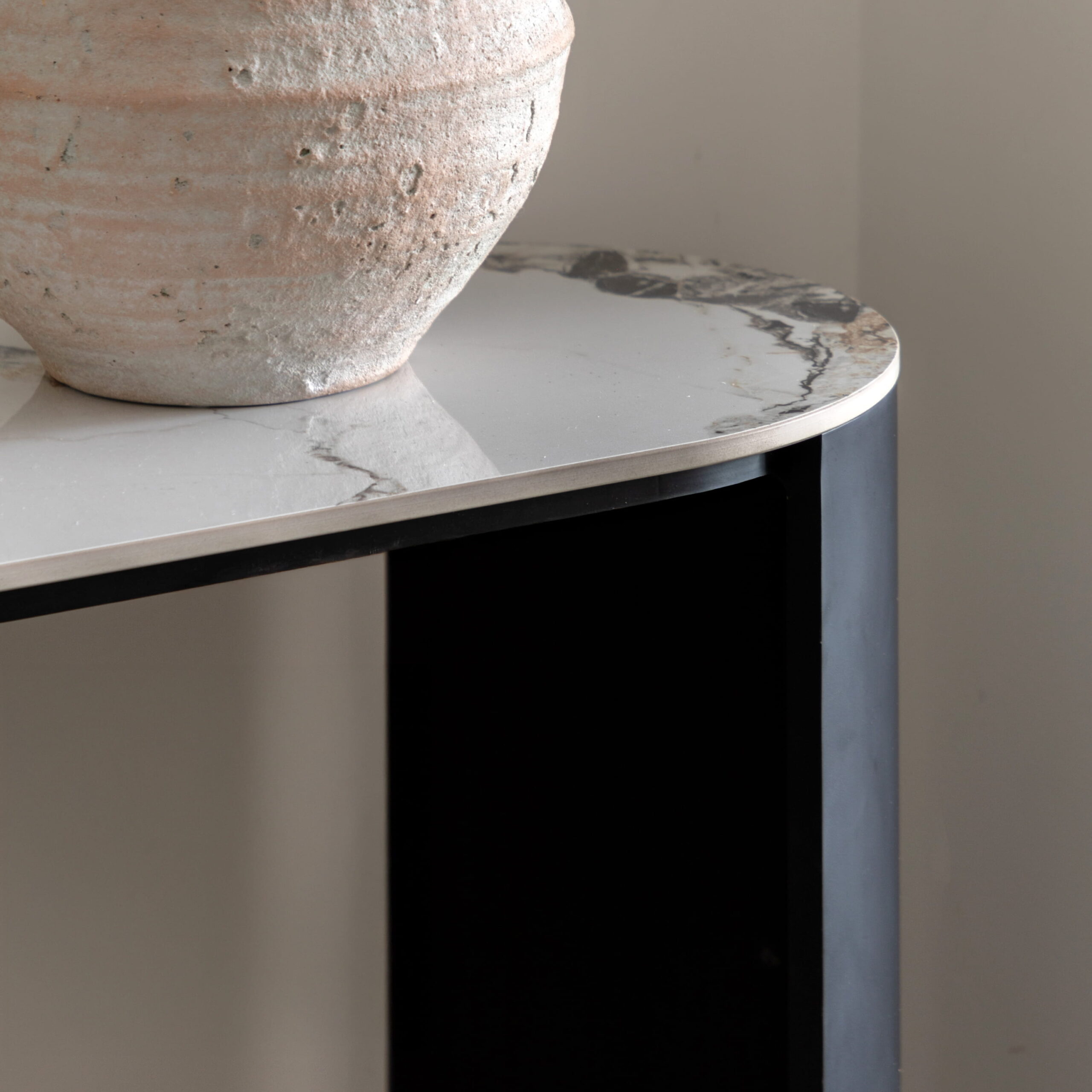 Garda Console Table - Image 2
