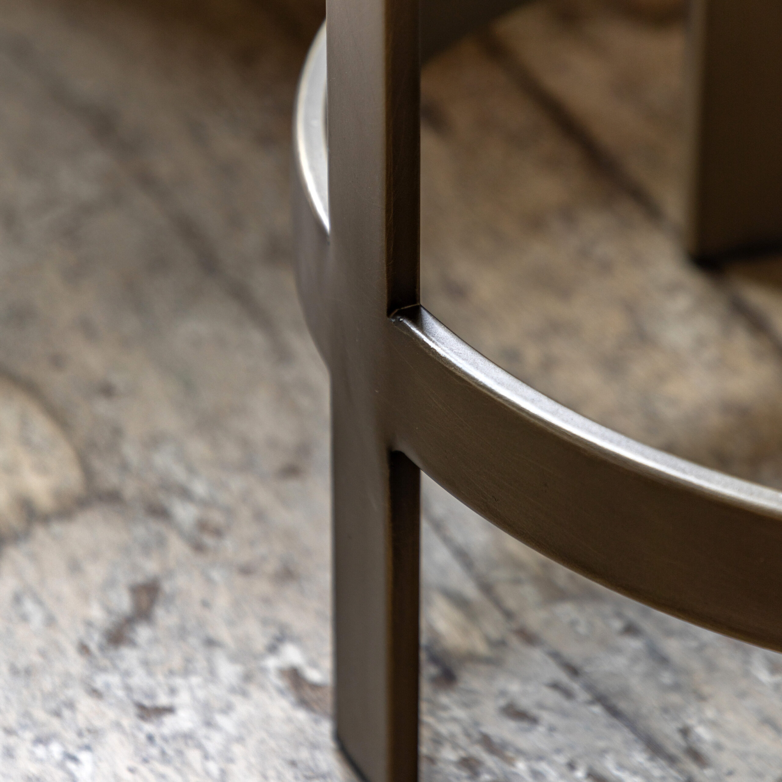Como Side Table - Image 3
