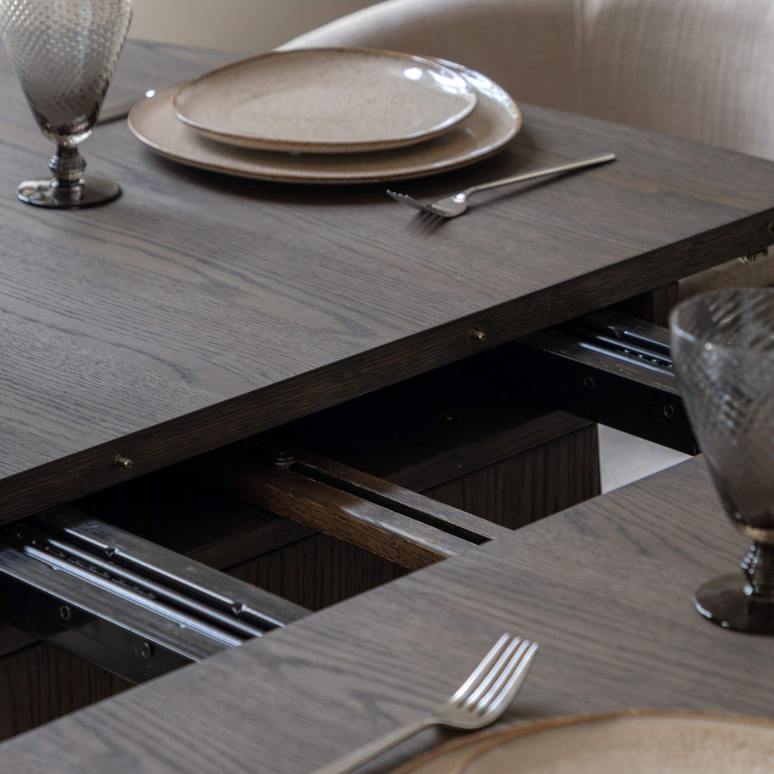 Luna Oval Extending Dining Table - Image 3