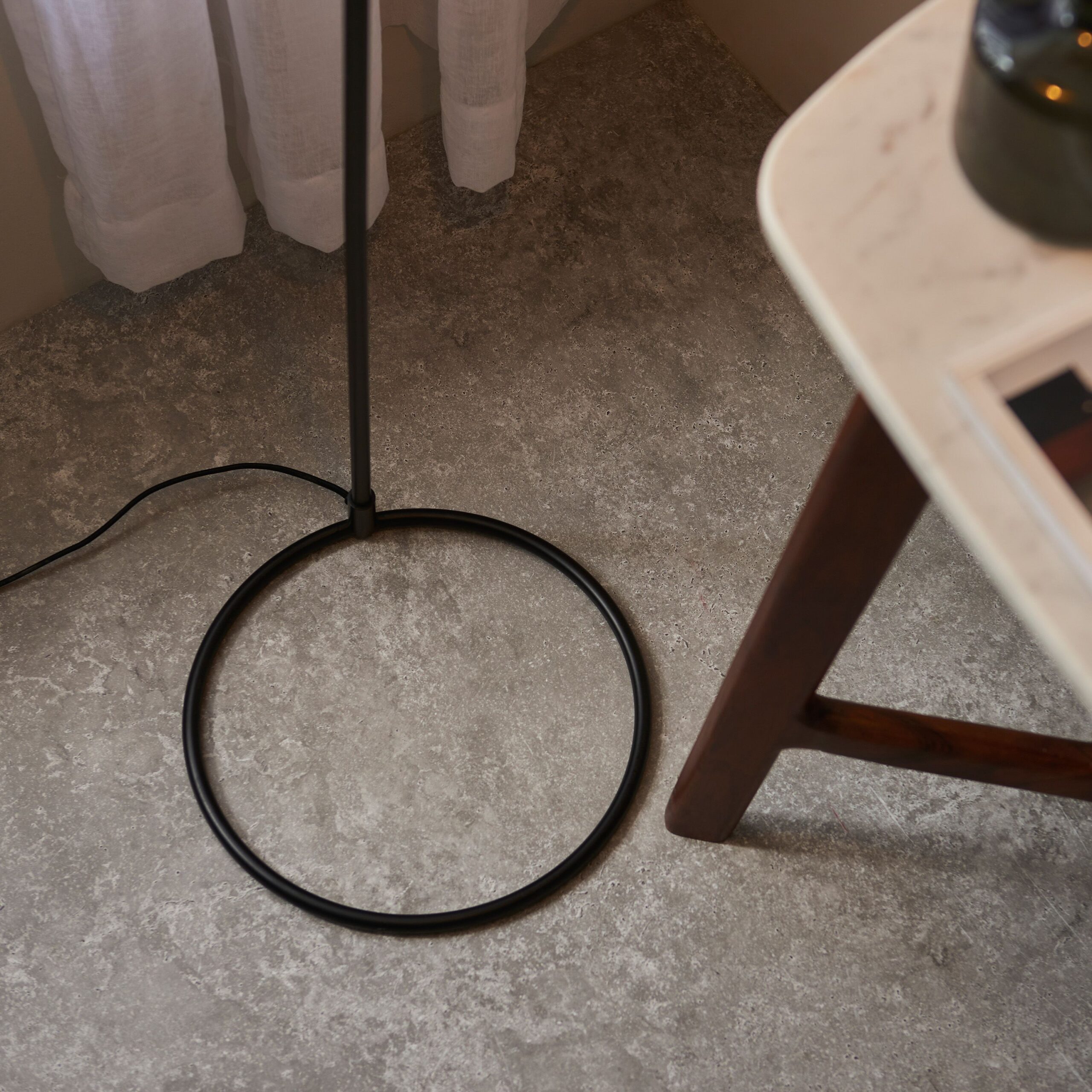 Skallar Floor Lamp - Image 5